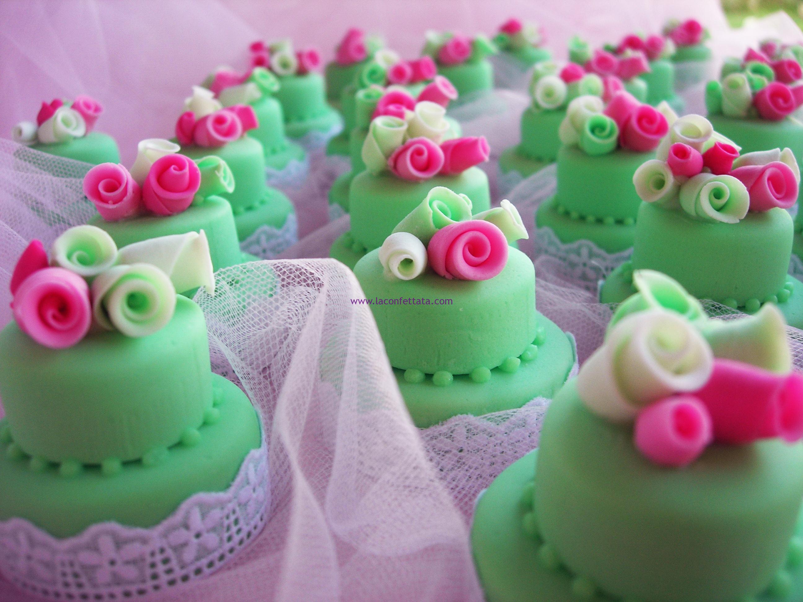 mini cakes bomboniere