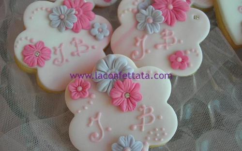 biscotti-matrimonio-fiore-bianco