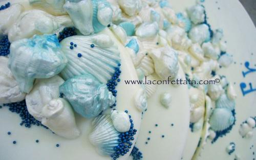 torta-matrimonio-marinara-toni-blu-particolare-conchiglie